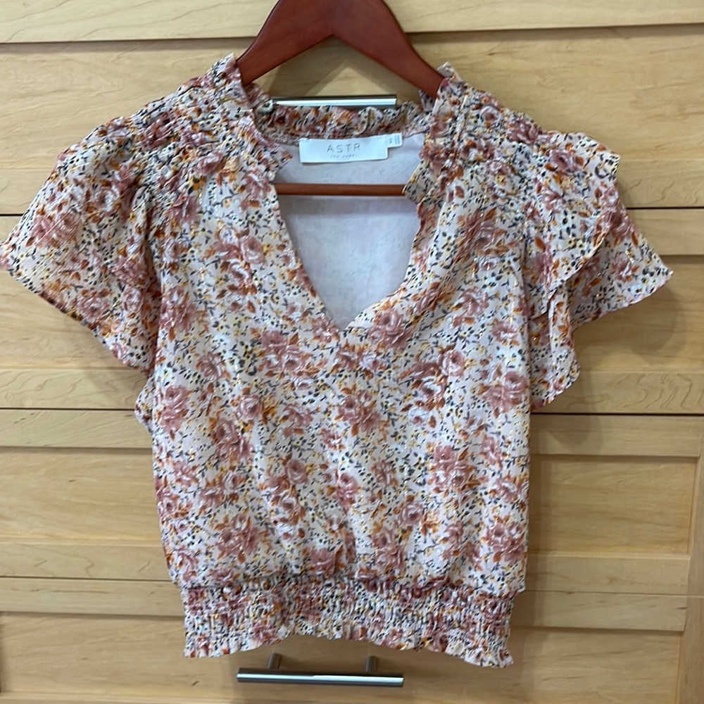 ASTR floral top